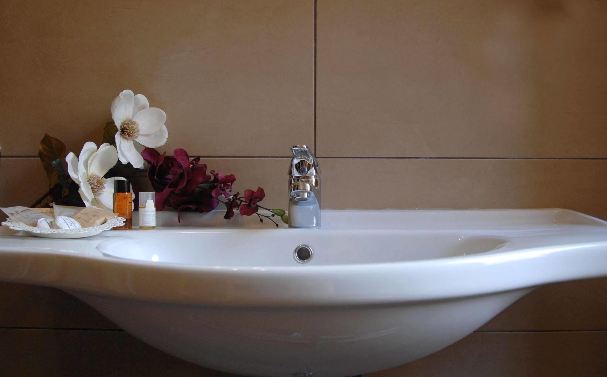 Hotel Elyse' Rome Bagian luar foto
